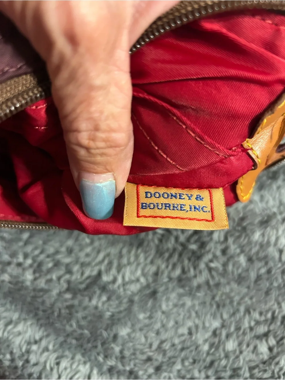 Dooney & Bourke compact dooney